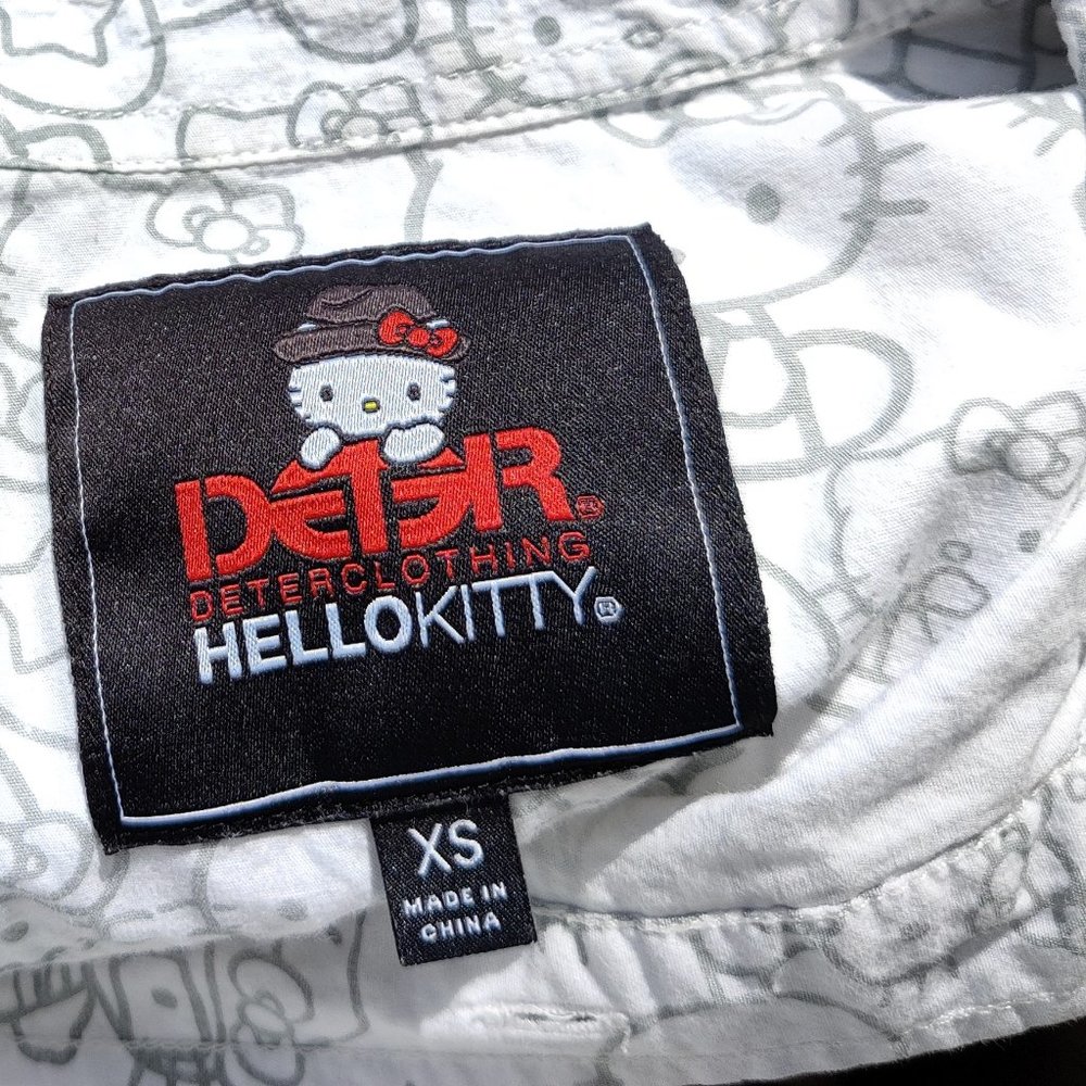 Deter XS Men's Hello Kitty White Gray Button Down Collared Shirt Kawaii Pastel - Picture 5 of 8
